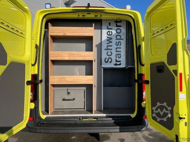 Furgoneta MAN TGE 3.180 L3H2 BF4 BEGLEITFAHRZEUG STANDH ACC