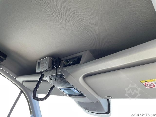 Furgoneta MAN TGE 3.180 L3H2 BF4 BEGLEITFAHRZEUG STANDH ACC