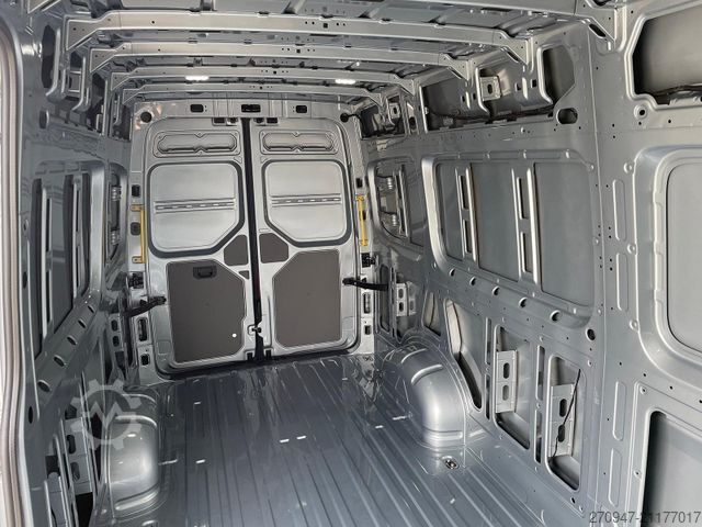 Furgoneta de caja alta MAN TGE 3.180 L4H3 Kasten STANDHZ ACC LED SITZHZ