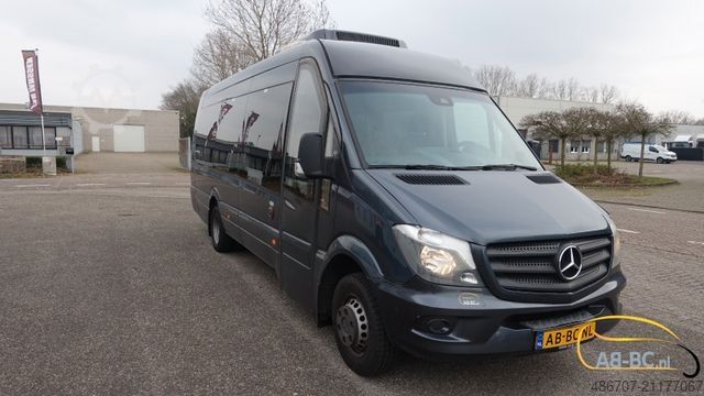 観光バス MERCEDES-BENZ Sprinter 516 21 Sitze mit großem Gepäck