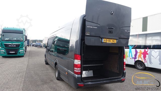 観光バス MERCEDES-BENZ Sprinter 516 21 Sitze mit großem Gepäck
