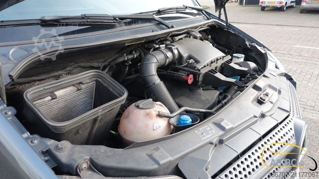 観光バス MERCEDES-BENZ Sprinter 516 21 Sitze mit großem Gepäck