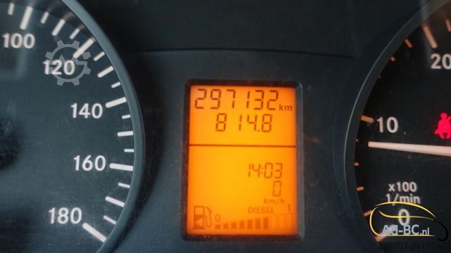 観光バス MERCEDES-BENZ Sprinter 516 21 Sitze mit großem Gepäck