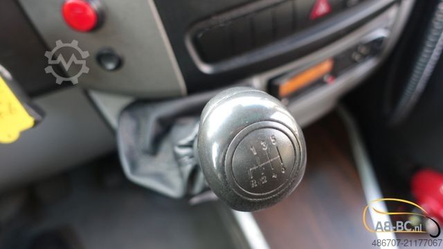 観光バス MERCEDES-BENZ Sprinter 516 21 Sitze mit großem Gepäck