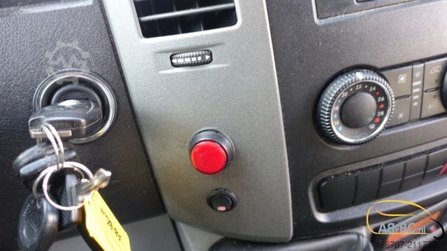 観光バス MERCEDES-BENZ Sprinter 516 21 Sitze mit großem Gepäck