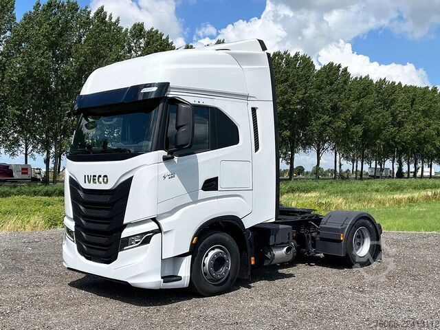 Standard-SZM Iveco S-Way AS440S43T/P AT Tractor Head (8 units)