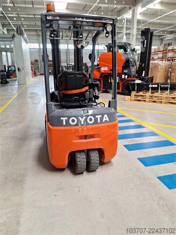 Gabelstapler Toyota 8FBE20T