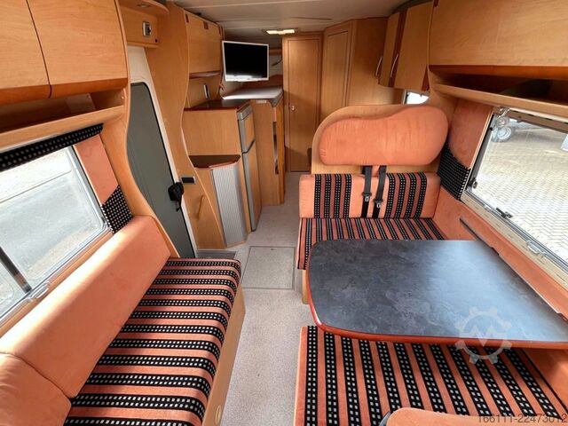 Альковний автокемпер EURAMOBIL A 695 VB - Etagenbetten - Garage - Markise - TV
