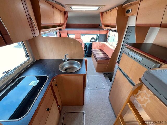 Альковний автокемпер EURAMOBIL A 695 VB - Etagenbetten - Garage - Markise - TV