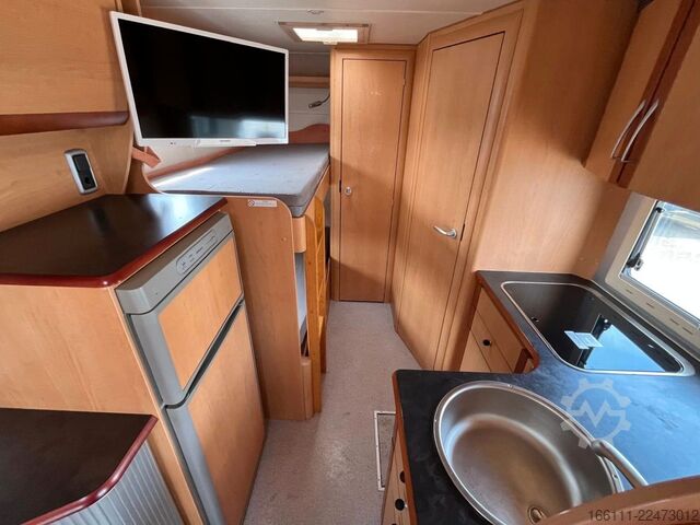 Альковний автокемпер EURAMOBIL A 695 VB - Etagenbetten - Garage - Markise - TV
