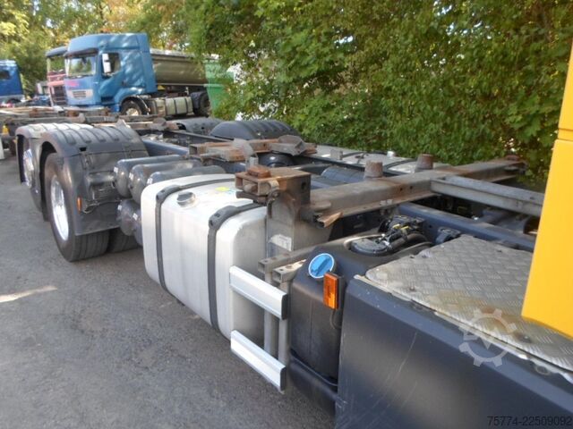 Caminhão com carroçaria intercambiável SCANIA R 410/ BDF/ WECON ANHÄNGER