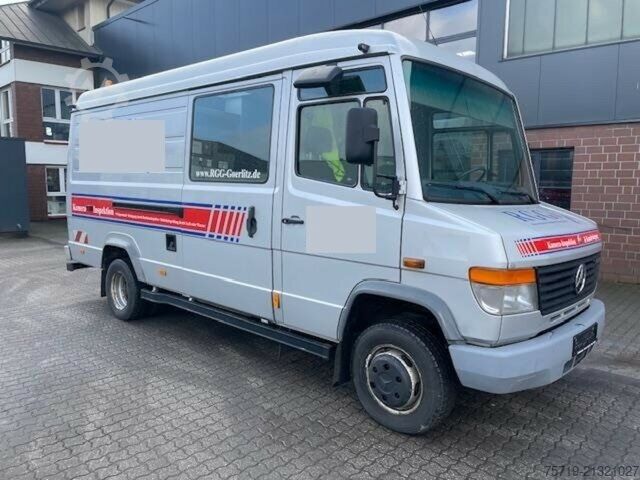 Prilagođeni kombi Mercedes-Benz Vario 615 DKA 4x2 Spülwagen / Dichtheitsprüfung