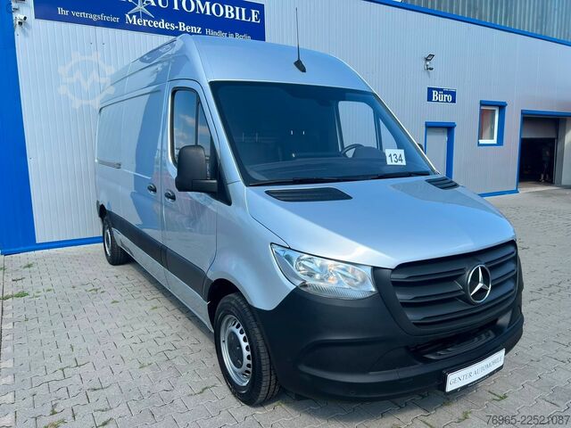 Vans ar augstu jumtu MERCEDES-BENZ Sprinter 215 9G-TR HOCH+LANG KLIMA 3-SITZ KAMERA