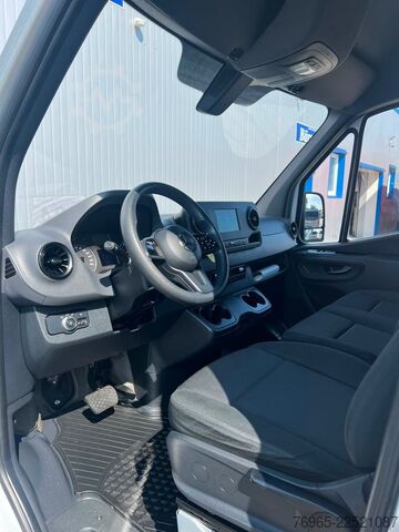 Vans ar augstu jumtu MERCEDES-BENZ Sprinter 215 9G-TR HOCH+LANG KLIMA 3-SITZ KAMERA