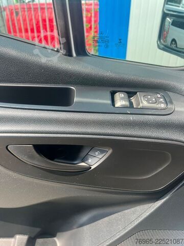 Vans ar augstu jumtu MERCEDES-BENZ Sprinter 215 9G-TR HOCH+LANG KLIMA 3-SITZ KAMERA