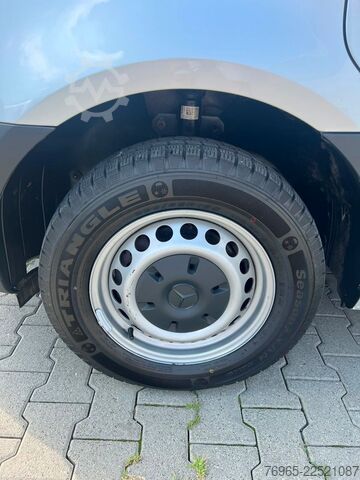 Vans ar augstu jumtu MERCEDES-BENZ Sprinter 215 9G-TR HOCH+LANG KLIMA 3-SITZ KAMERA