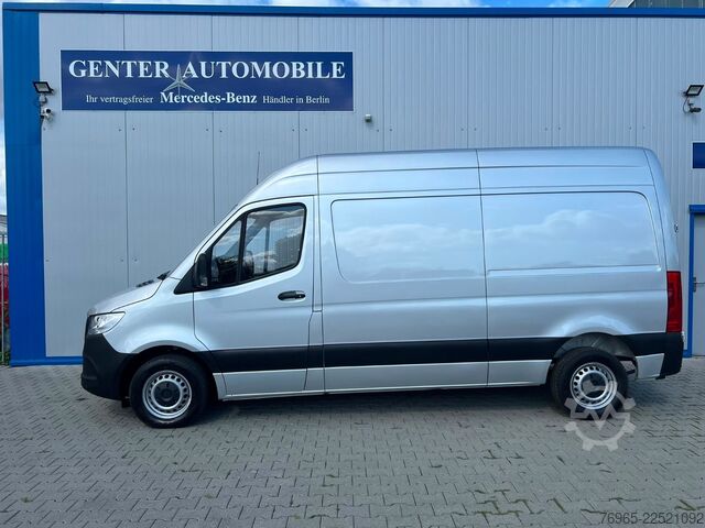 Vans ar augstu jumtu MERCEDES-BENZ Sprinter 215 9G-TR HOCH+LANG KLIMA 3-SITZ KAMERA