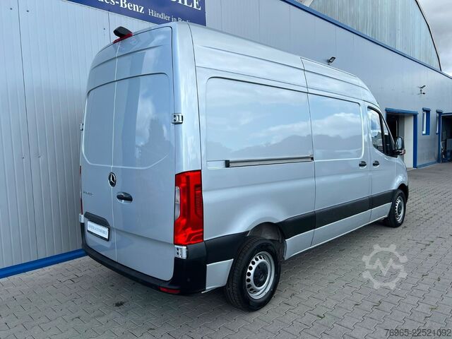 Vans ar augstu jumtu MERCEDES-BENZ Sprinter 215 9G-TR HOCH+LANG KLIMA 3-SITZ KAMERA