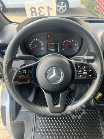 Vans ar augstu jumtu MERCEDES-BENZ Sprinter 215 9G-TR HOCH+LANG KLIMA 3-SITZ KAMERA