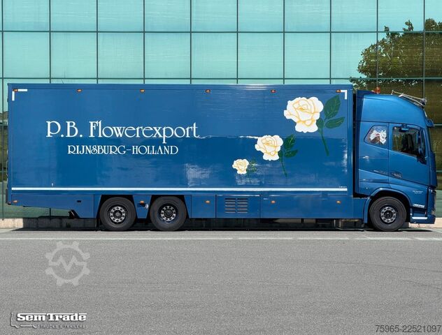 Refrigerated truck VOLVO FH 16.650 XL 6X2 FULL AIR FULL OPTIONS SIDE DOOR