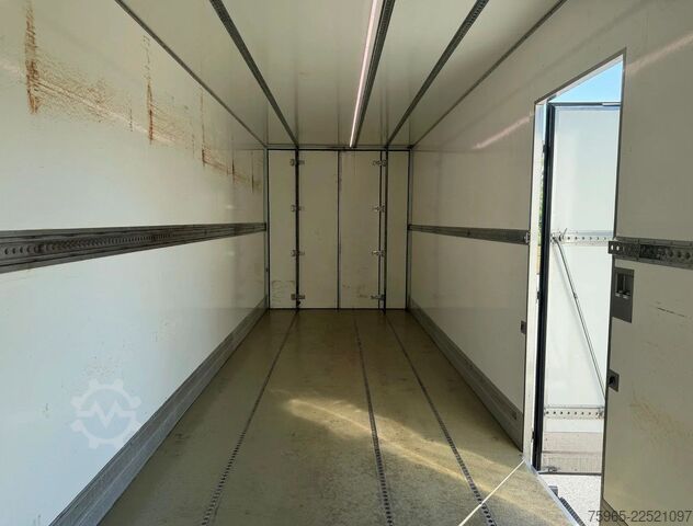 Refrigerated truck VOLVO FH 16.650 XL 6X2 FULL AIR FULL OPTIONS SIDE DOOR