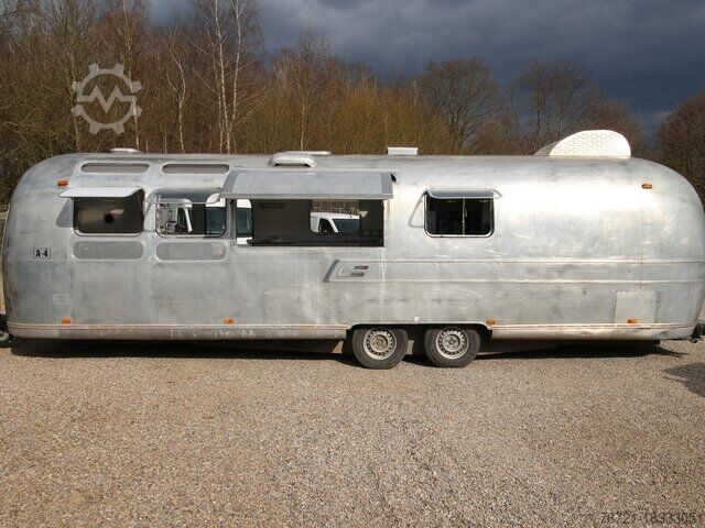 Tirdzniecības piekabe Airstream Land Yacht Sovereign Catering + Foodtrailer