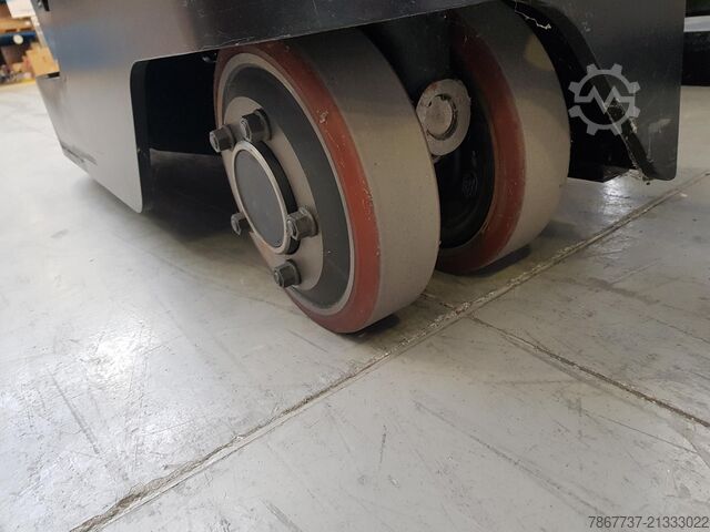 Carretilla elevadora multidireccional Mitsubishi RBM20N2