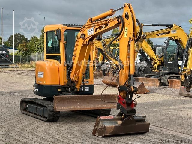 Miniexcavadora HYUNDAI Robex 35Z-9A Minibagger Schwenklöffel 867 Std.