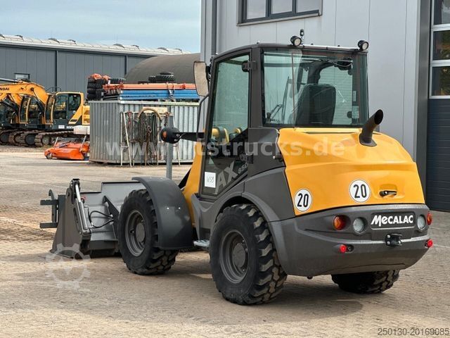 Utovarivač na kotačima MECALAC AX 850 4x4 Schaufel Greifschaufel 8 Std.