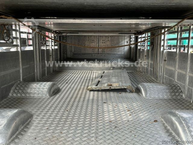 Paardentransportaanhanger PEZZIOLI RBA31 3.Stock Viehanhänger, Hubdach, Tränke