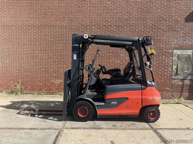 Elektro 4 Rad-Stapler Linde E30R-01