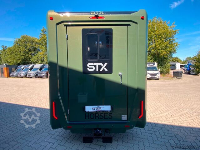 가축 운송차 RENAULT Master STX 5 Sitzer Haras ex. Lang Automatik