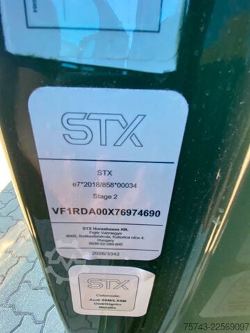 가축 운송차 RENAULT Master STX 5 Sitzer Haras ex. Lang Automatik