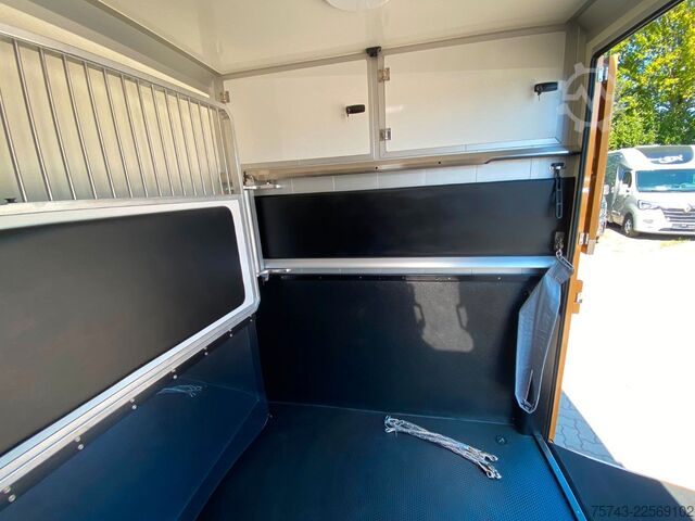 가축 운송차 RENAULT Master STX 3 Sitzer Haras  Automatik