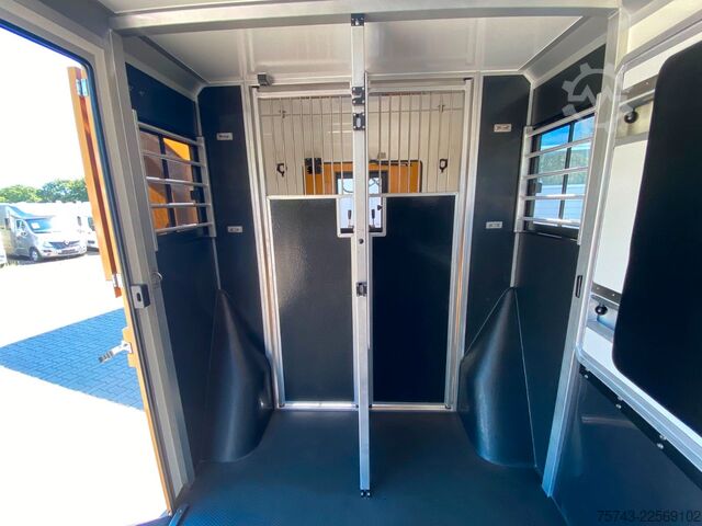가축 운송차 RENAULT Master STX 3 Sitzer Haras  Automatik