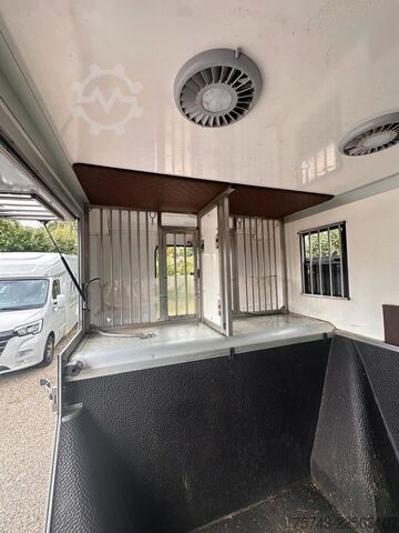 가축 운송차 RENAULT Master Interhorse  5 Sitzer  Haras / Hengste