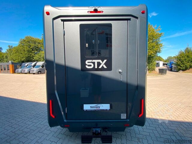 가축 운송차 RENAULT Master STX 5 Sitzer Haras ex. Lang Automatik