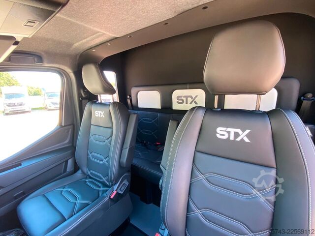 가축 운송차 RENAULT Master STX 5 Sitzer Haras ex. Lang Automatik