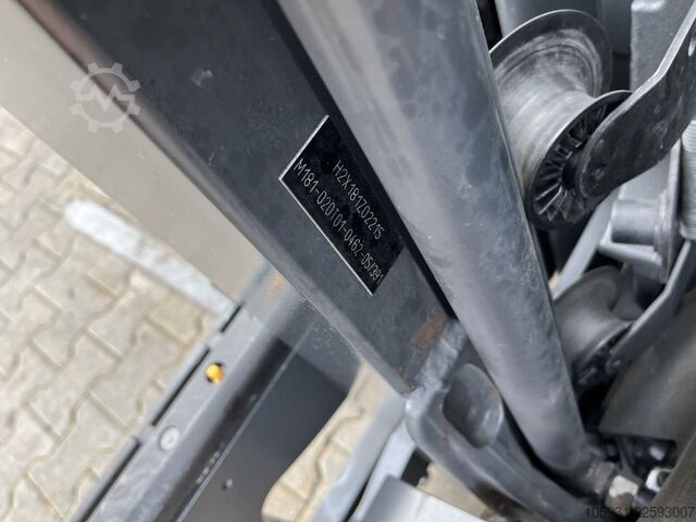 इलेक्ट्रिक 3 व्हील फोर्कलिफ्ट Linde E16-02