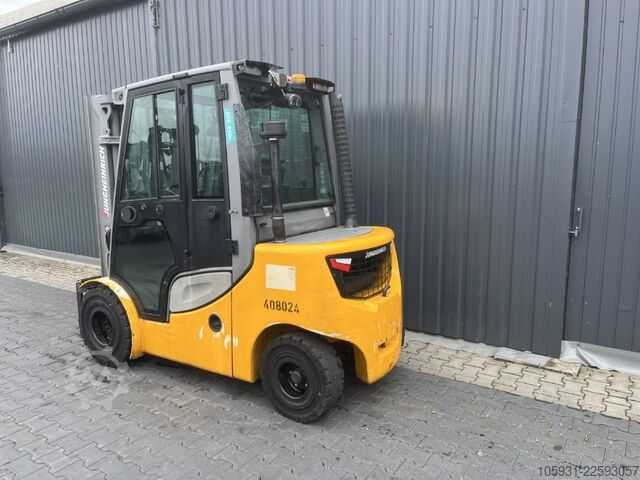डीजल फोर्कलिफ्ट्स Jungheinrich DFG430s