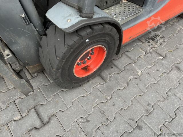 电动四轮叉车 Linde E30HL-01/600