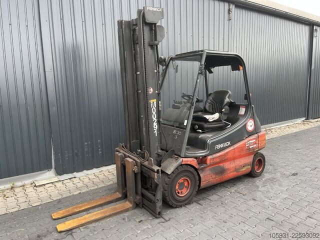 电动四轮叉车 Linde E30-03
