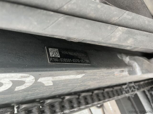 电动四轮叉车 Linde E30-03
