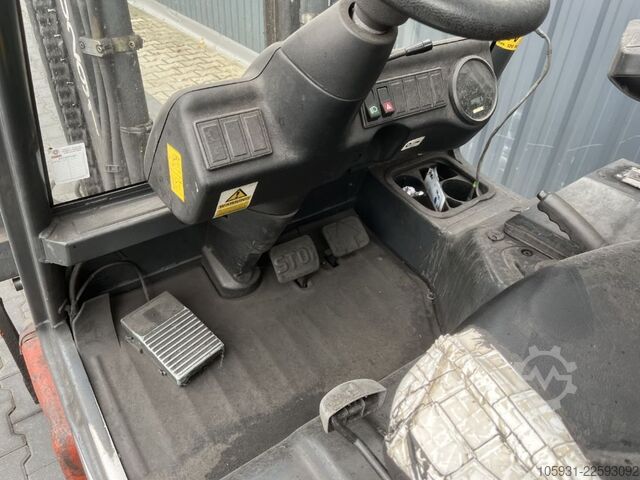 电动四轮叉车 Linde E30-03