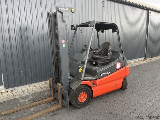 电动四轮叉车 Linde E25-02