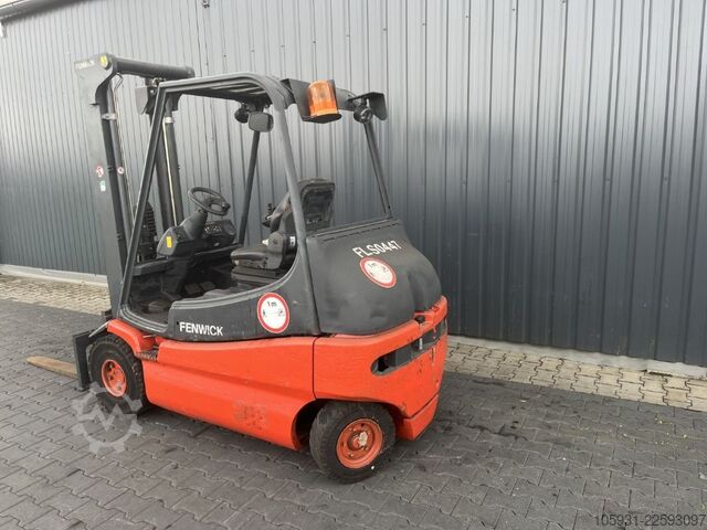 电动四轮叉车 Linde E25-02