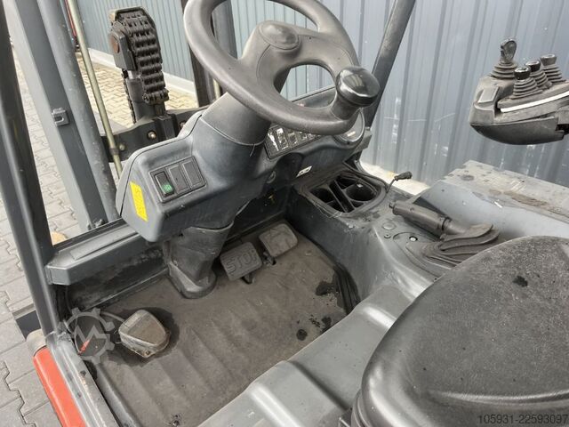 电动四轮叉车 Linde E25-02