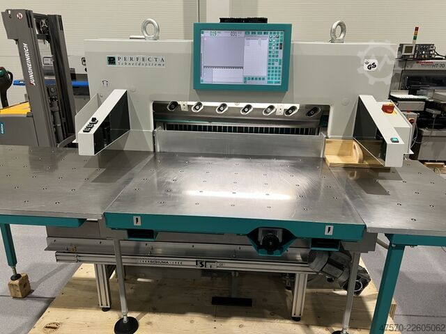 Paper cutting machine Perfecta 92 TS ASE Paper Cutting Machine