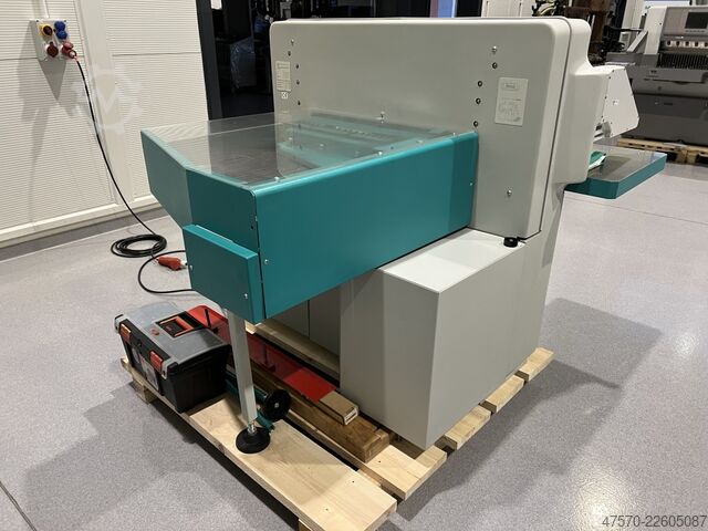 Máy cắt giấy Perfecta 76 UC Paper Cutting Guillotine