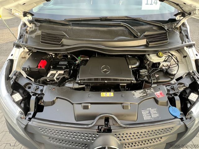 Panelová dodávka MERCEDES-BENZ Vito 110 KOMPAKT 6G KLIMA TEMPOMAT AHK 3-SITZER